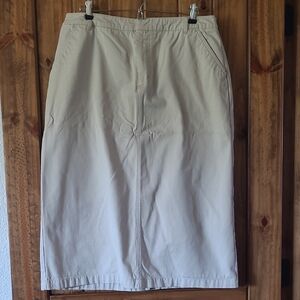 Kim Rogers Cream Skirt. Size 12